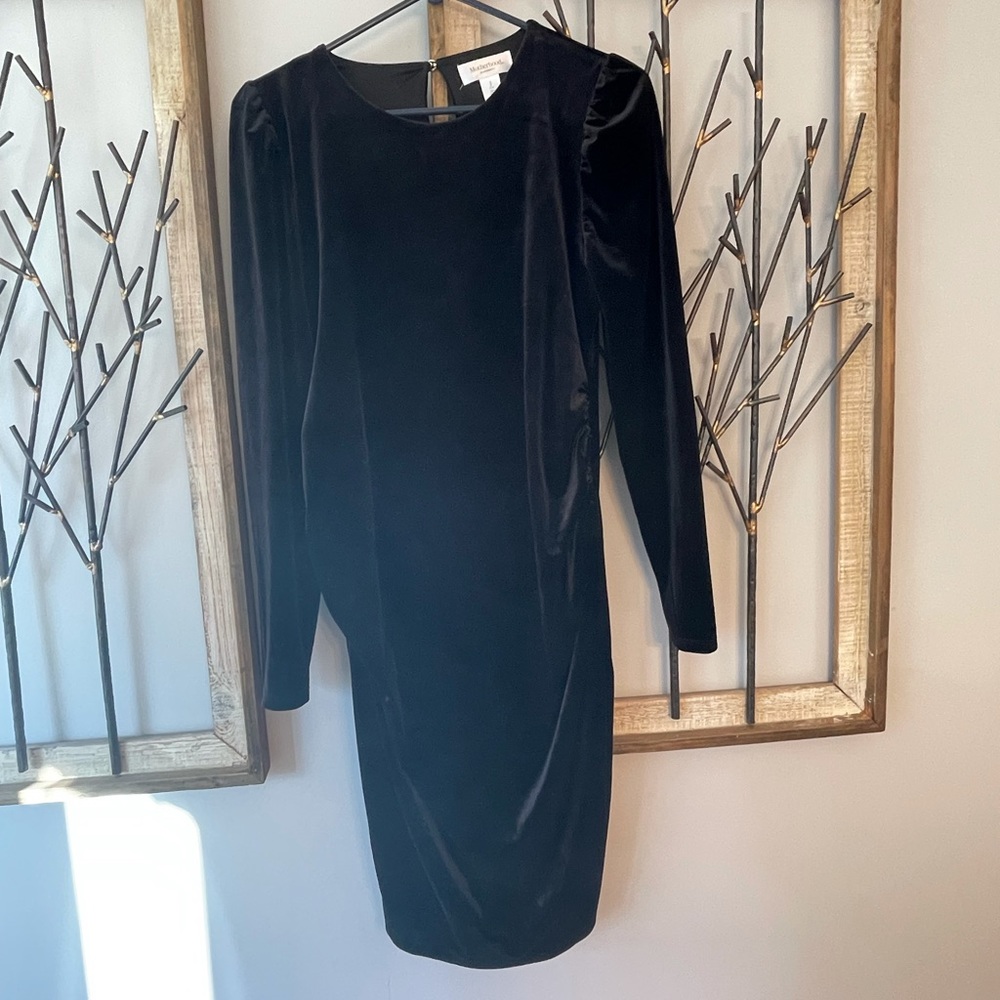 Velvet maternity dress